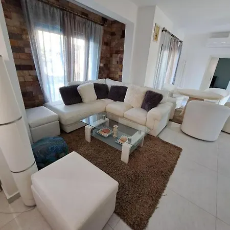 Jasmine In Empa, Paphos Villa *