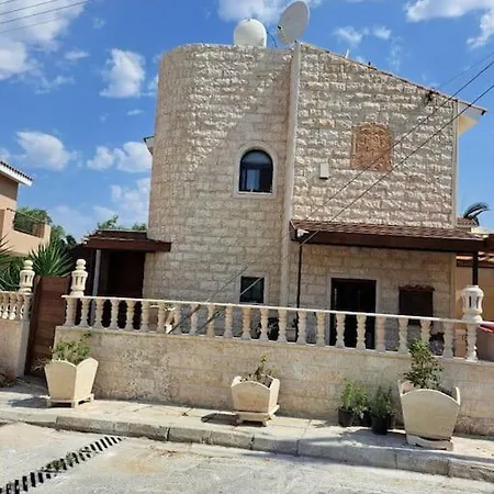 Villa Jasmine In Empa, Paphos